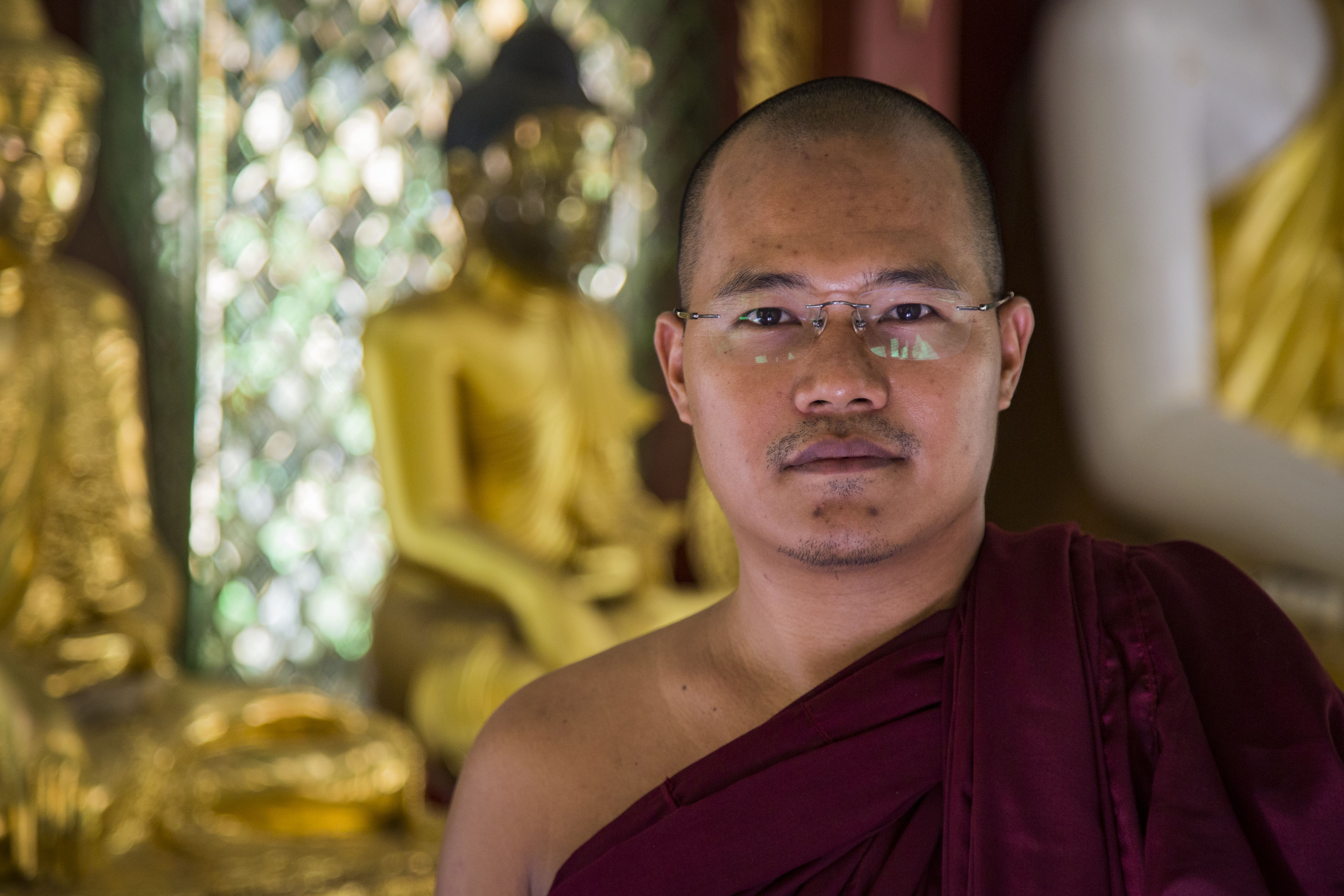 راهب بوذي ينشر رسالة السَّلام في ميانمار