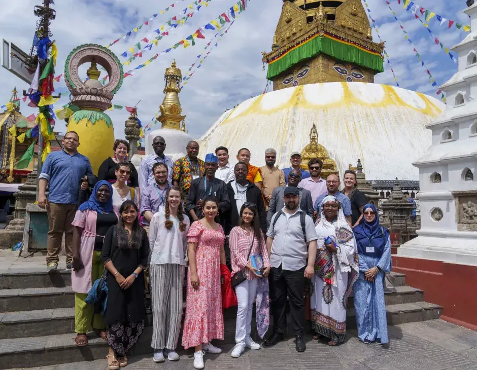 In Nepal, Fellows Form Bonds and Learn Dialogue “On Site” 