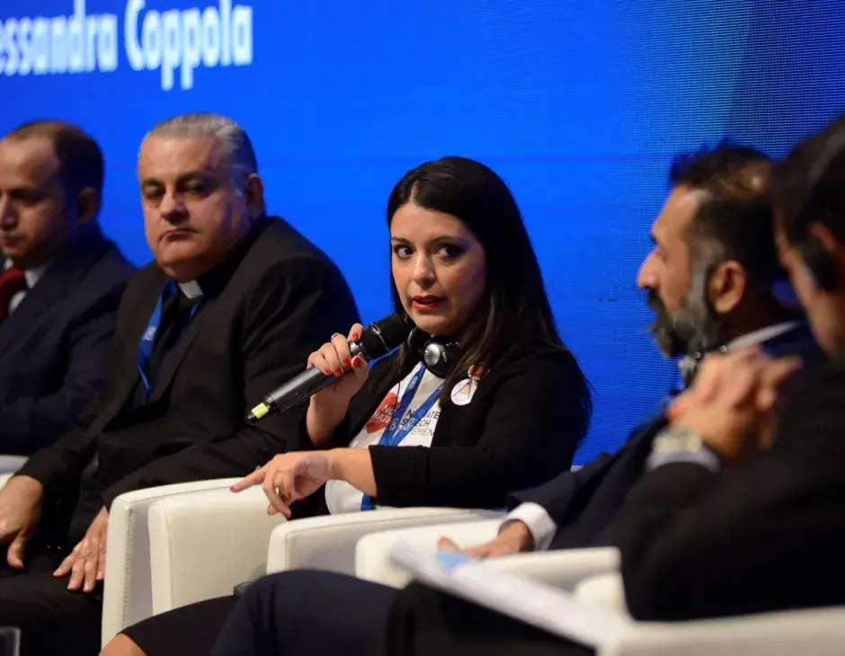 Alessandra Coppola: „Kurzfristige Maßnahmen zur Bekämpfung von Hassrede funktionieren nicht“