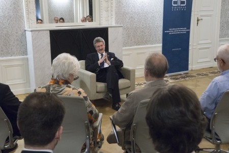 Religionen im Dialog - Dr. Wolf
